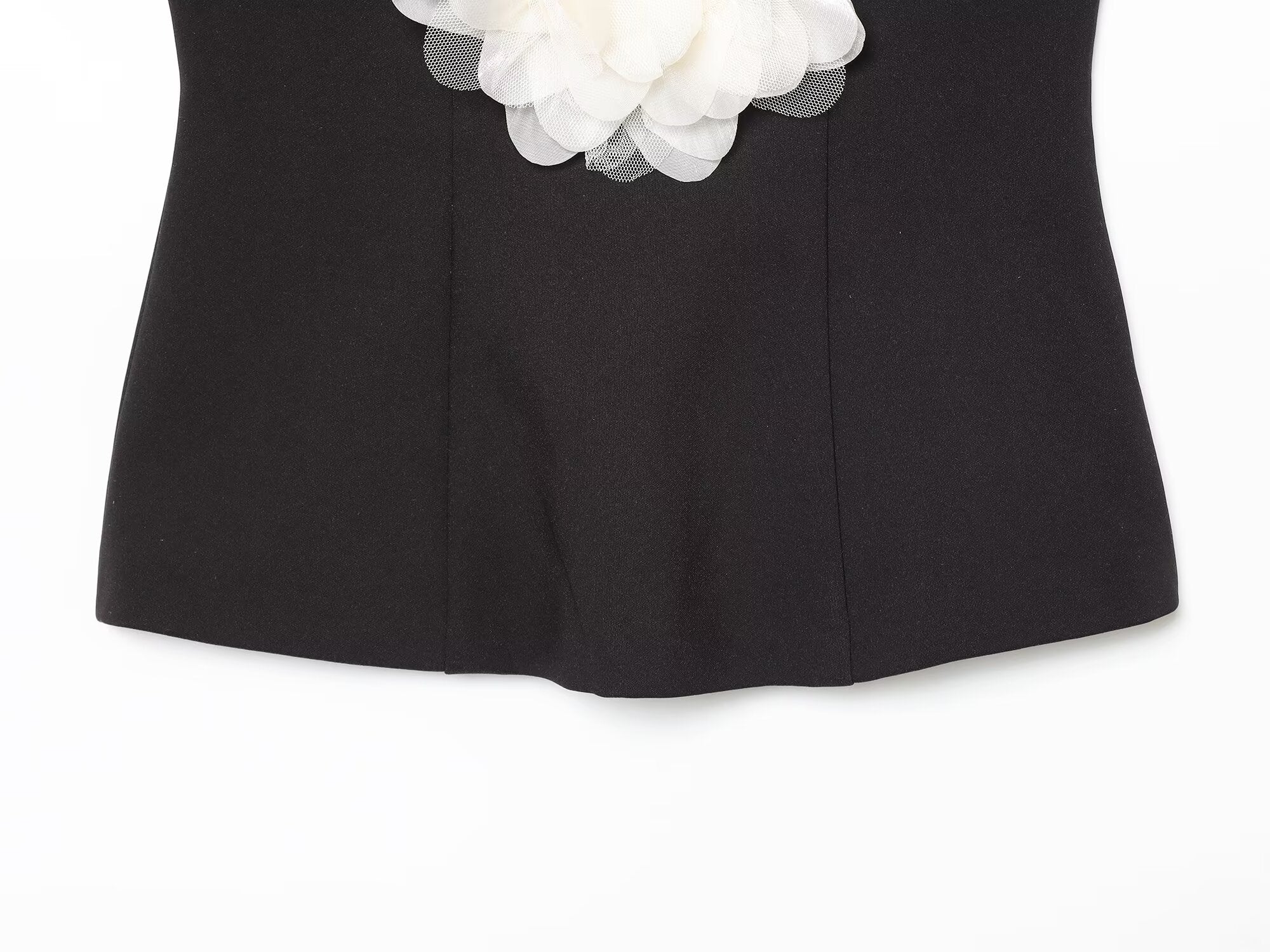 Women's contrasting flower decoration strapless top